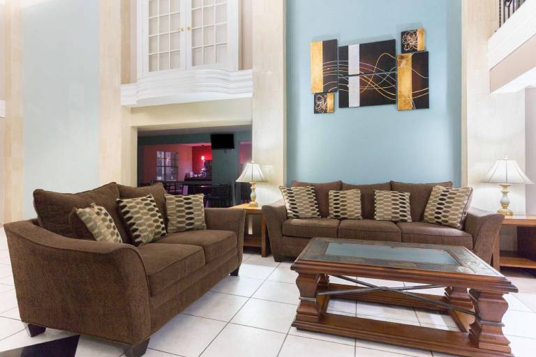 Baymont by Wyndham Port Arthur/Groves Area — photo 4
