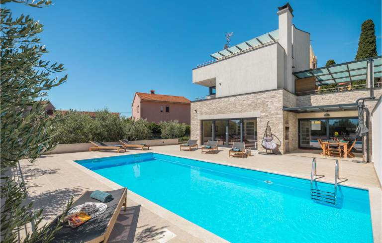 Maisonette  Kavran
