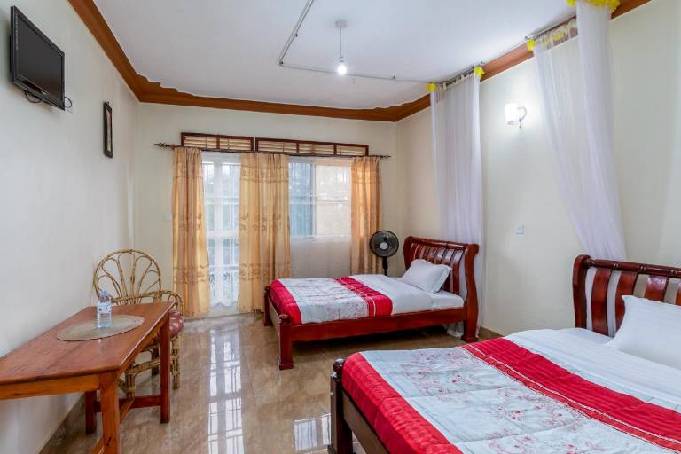 Lovely vacation home with barbeque, yard & terrace | Suitable for remote work | Pet-friendly — photo 2