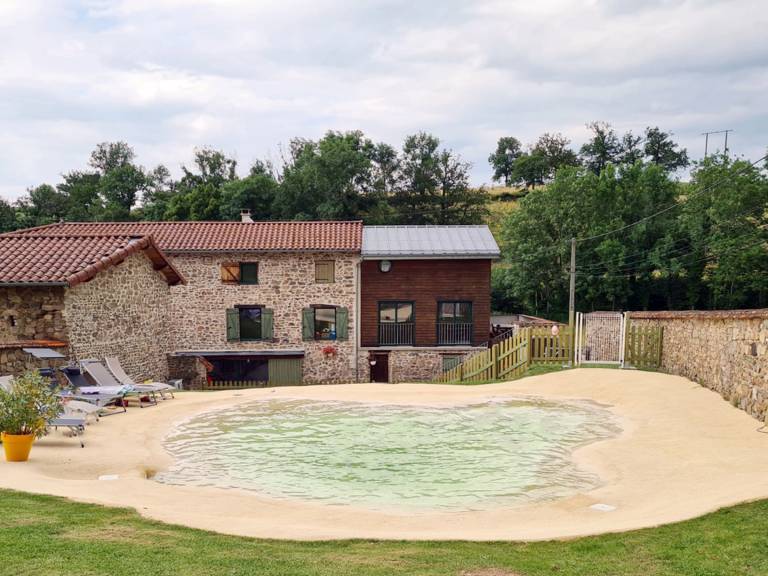 Beautiful cottage with BBQ, private pool & garden | Pets allowed — photo 2