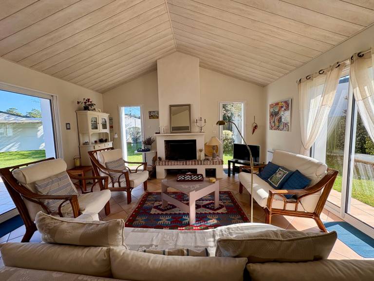 Spacious House with Garden, Terrace, Near Forest and Beach - Saint Jean de Monts — photo 2