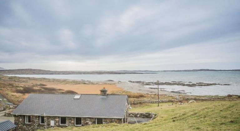 House with 3 rooms for 6 persons in Galway