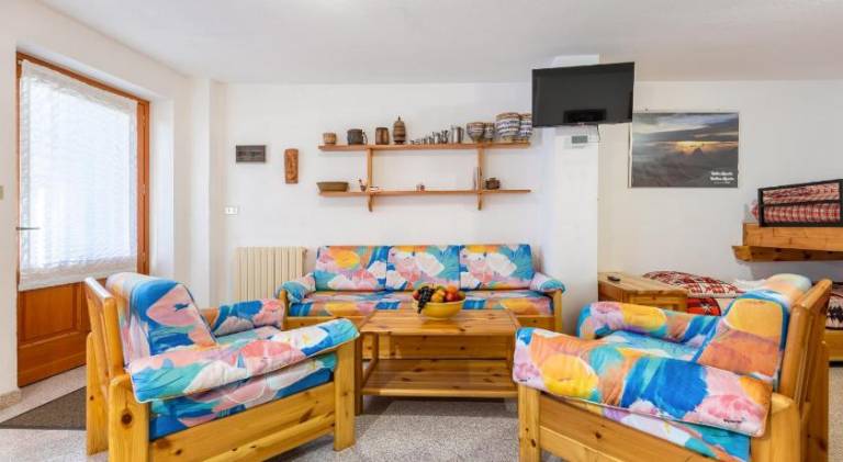 Apartment with 2 rooms for 5 persons — photo 2