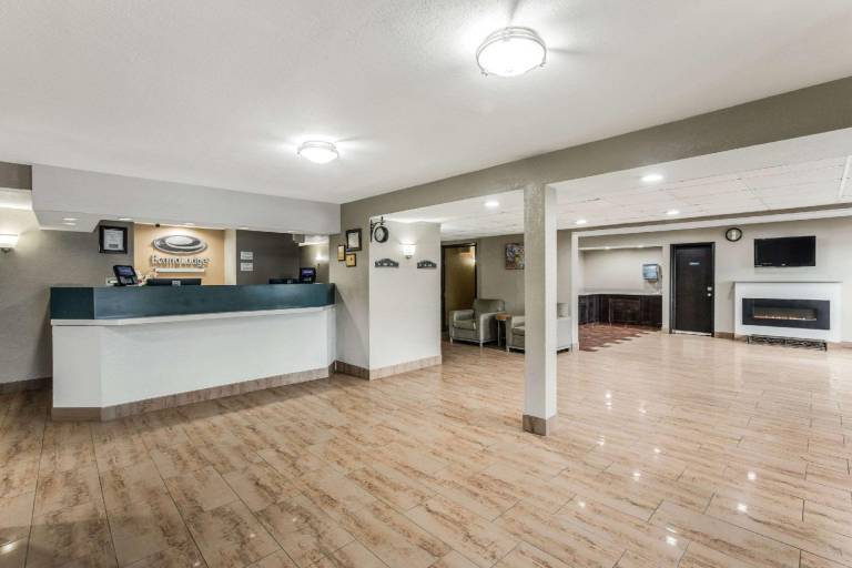 Econo Lodge Madison East — photo 3