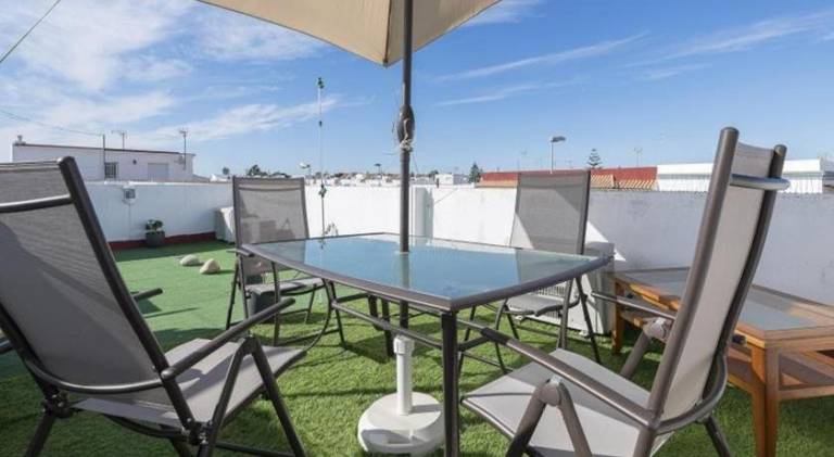Fully equipped apartment with yard & terrace | Pets are welcome — photo 4