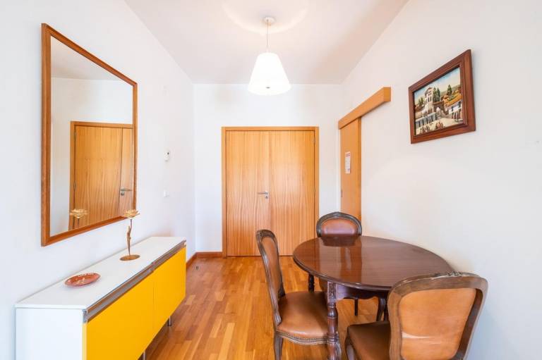 Family-friendly nice apartment with patio, pool & garden | Pets allowed — photo 4