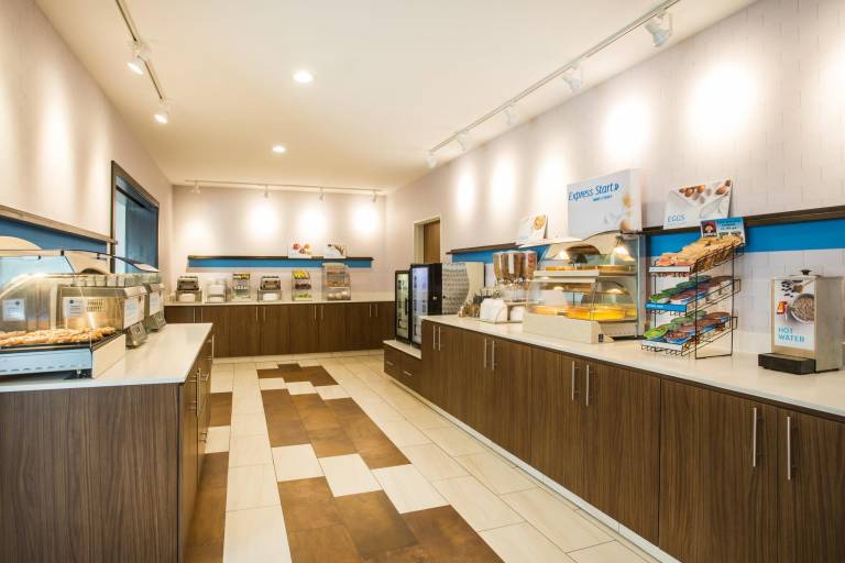 Holiday Inn Express Hotel & Suites Cedar City By IHG — photo 3