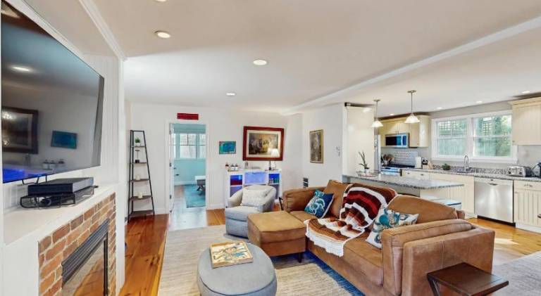 Beautiful vacation home | Beach nearby | Dogs allowed in Provincetown, MA