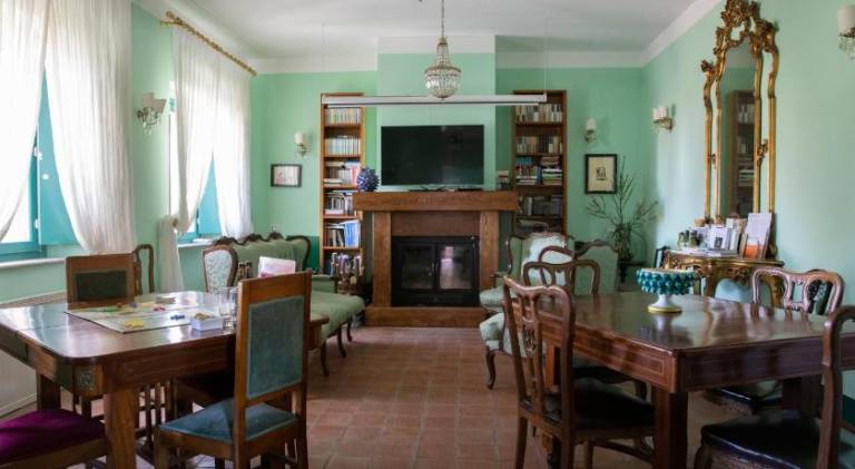 Farm with yard & patio | Pets are welcome — photo 2