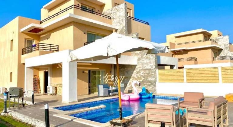 Villa with pool | Pet-friendly — photo 4