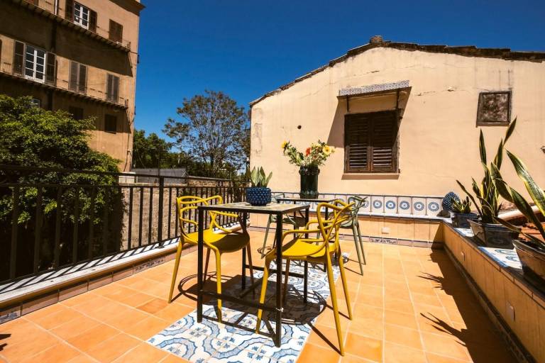 House with yard | Near Palermo Cathedral | Perfect for remote work — photo 5