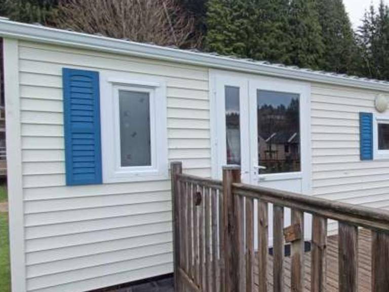 Mobile home with pool & terrace | Pool view — photo 4