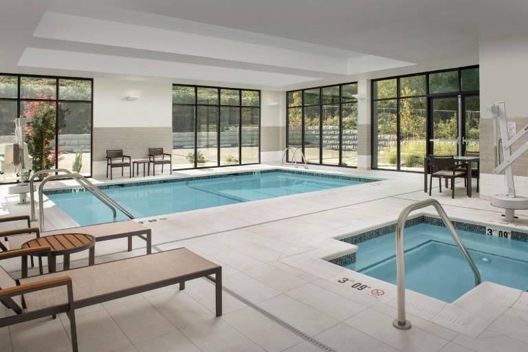 Courtyard by Marriott Portland East — photo 3