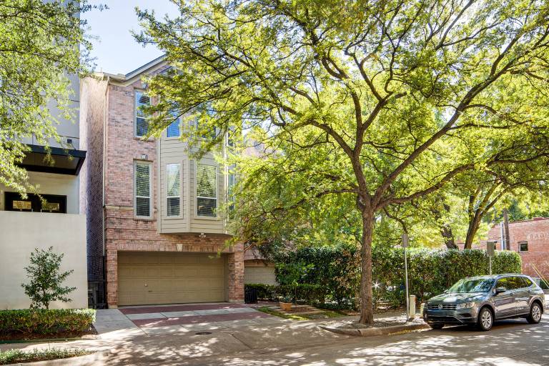 Uptown Dallas Group Getaway Near Art, Eats & More! in Dallas, TX