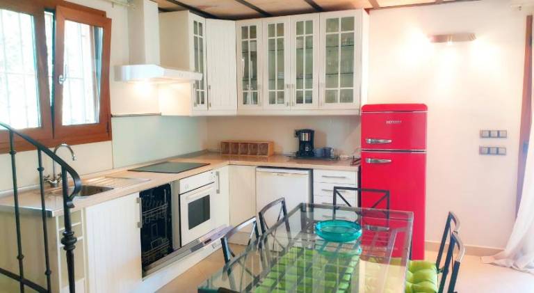 Villa with pool & patio | Dogs allowed — photo 4