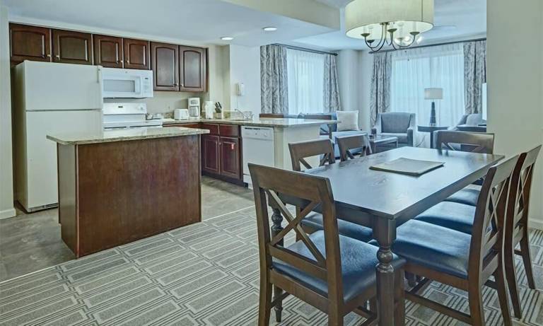Condo  Alexandria