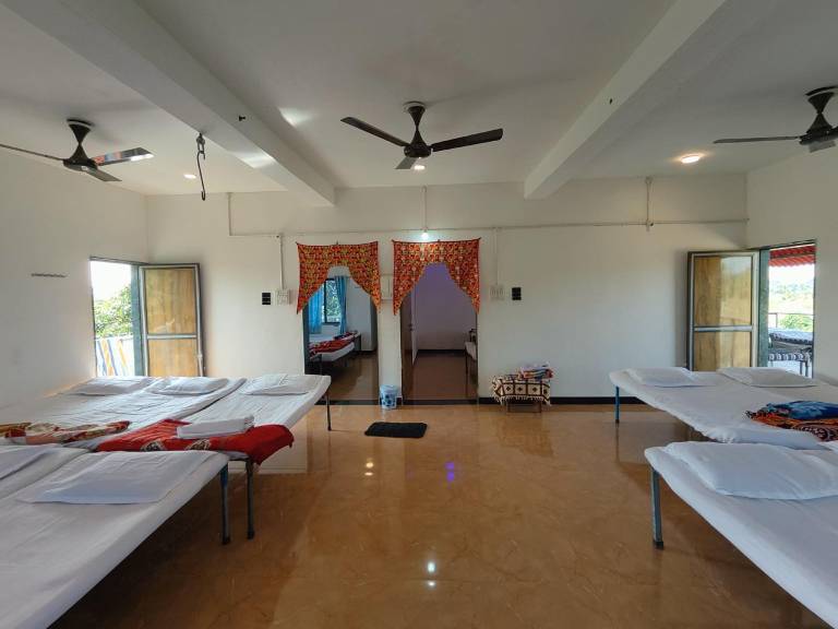 Gokul farm house in Mendarda