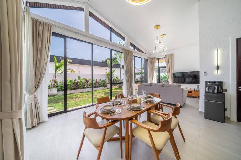 Villa with grill, pool & yard | Perfect for remote work | Pet-friendly — photo 3