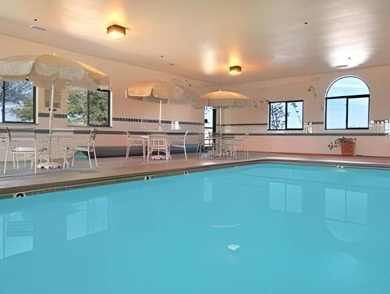 Super 8 By Wyndham Willcox — photo 2