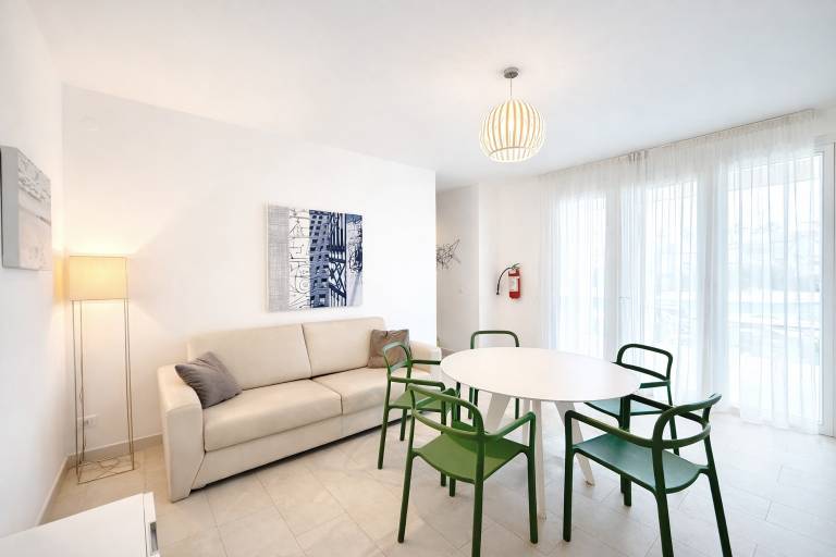 Holiday apartment with garden — photo 4