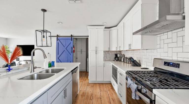 Charming house with pool | Pet-friendly — photo 4