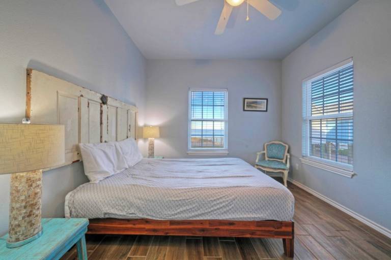 Cottage Flour Bluff