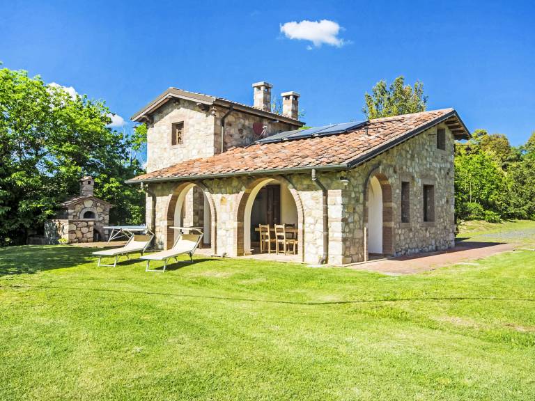 House with private pool, garden & patio — photo 3