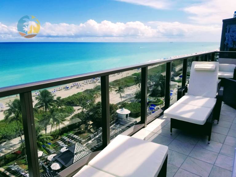 Direct Oceanfront Balcony with Blue Ocean Views 1402
