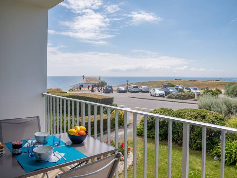 Rental apartment with garden & patio | Sea view — photo 2