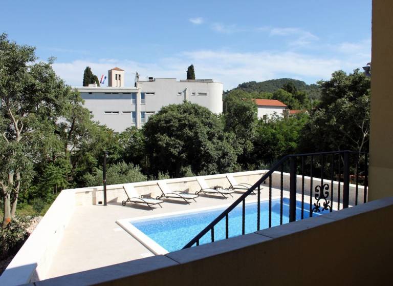 Vila  Sali