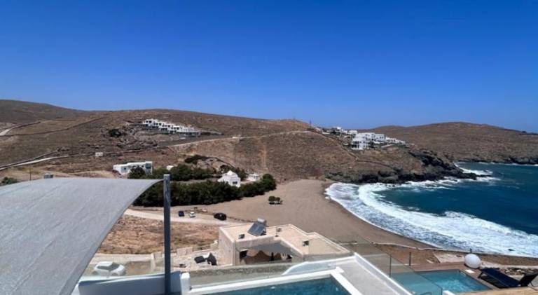House with pool & terrace in Mykonos