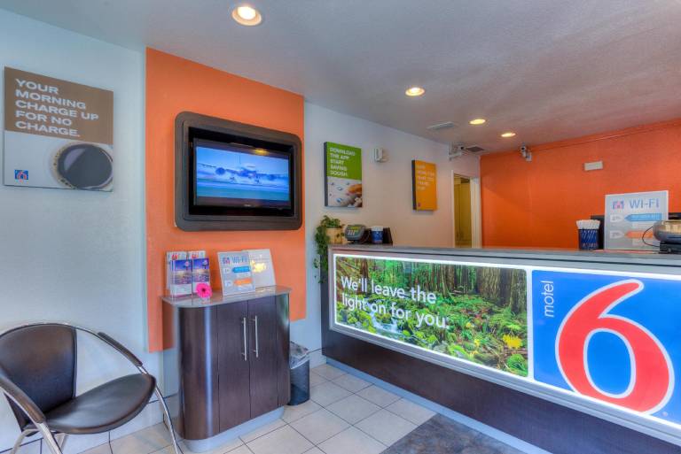 Motel 6 Tigard, OR - Portland South - Lake Oswego — photo 4