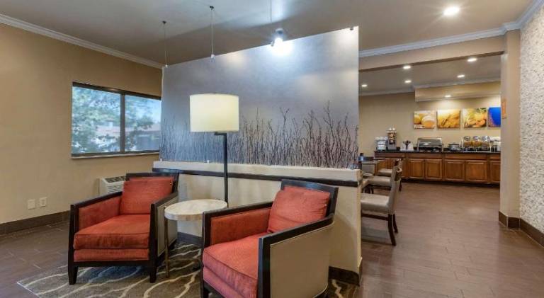 Comfort Inn & Suites Waterloo - Cedar Falls — photo 3