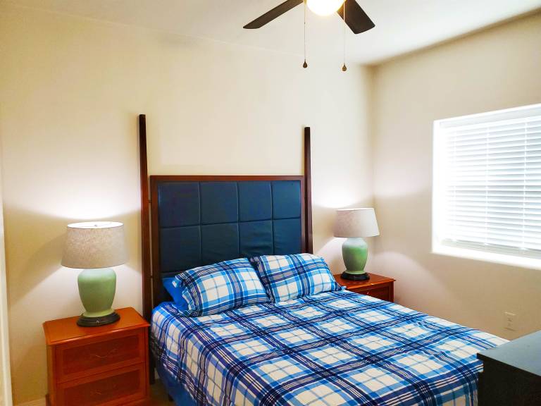 Sun Ray 1A - Pet Friendly, 3min Walk to Beach — photo 3
