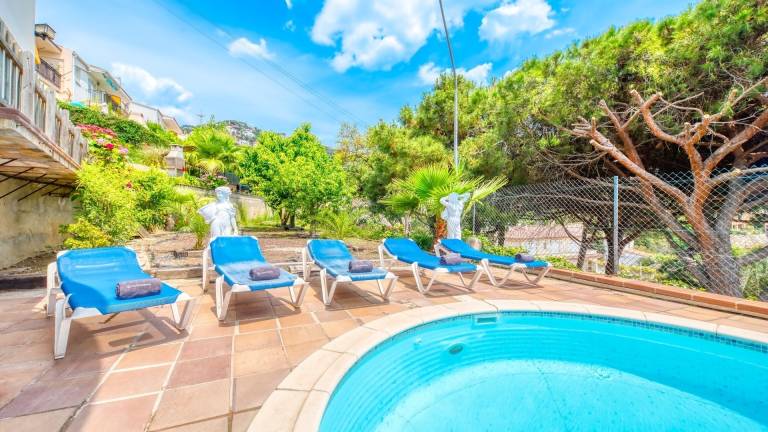 Villa "CostaCabana - Villa Valentina" with Pool, Garden and Wi-Fi — photo 4