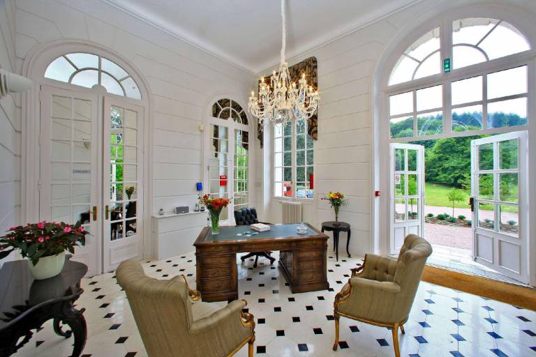 Wyndham Halcyon Resort La Souterraine in Gueret