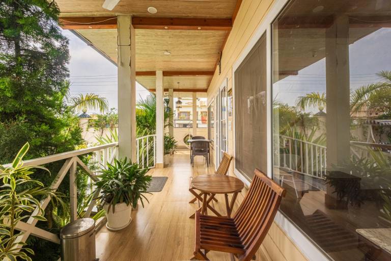 Beautiful house with pool, yard & barbeque | Suitable for remote work | Pets allowed — photo 3
