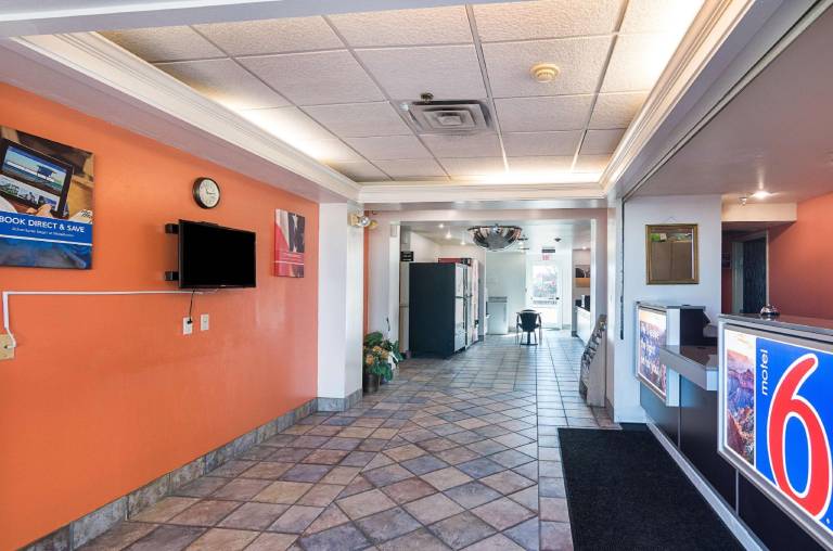 Motel 6 Terrell, TX — photo 5