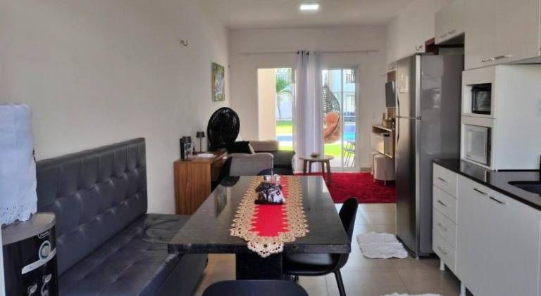 Serviced apartment with garden, pool & patio — photo 5