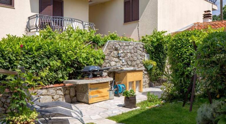 Spacious house with barbecue, yard & patio | Pet-friendly — photo 5