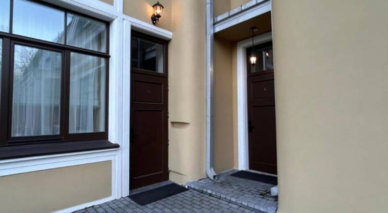 Rental apartment with patio — photo 2