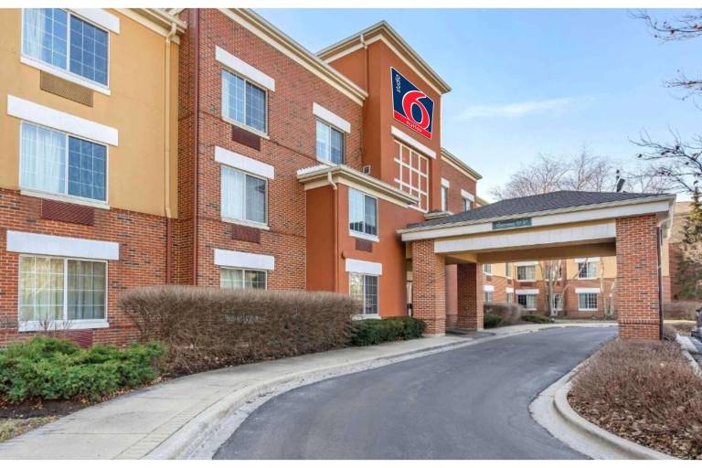 Holiday apartment | Dogs allowed in Vernon Hills, IL