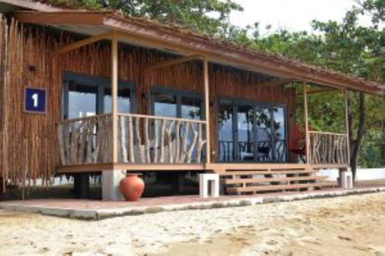 Crusoe Cabins Casobe in Calatagan
