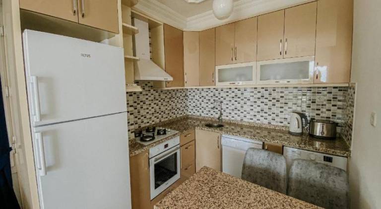 Fully equipped wonderful vacation home with patio, BBQ & yard | Dogs allowed — photo 2