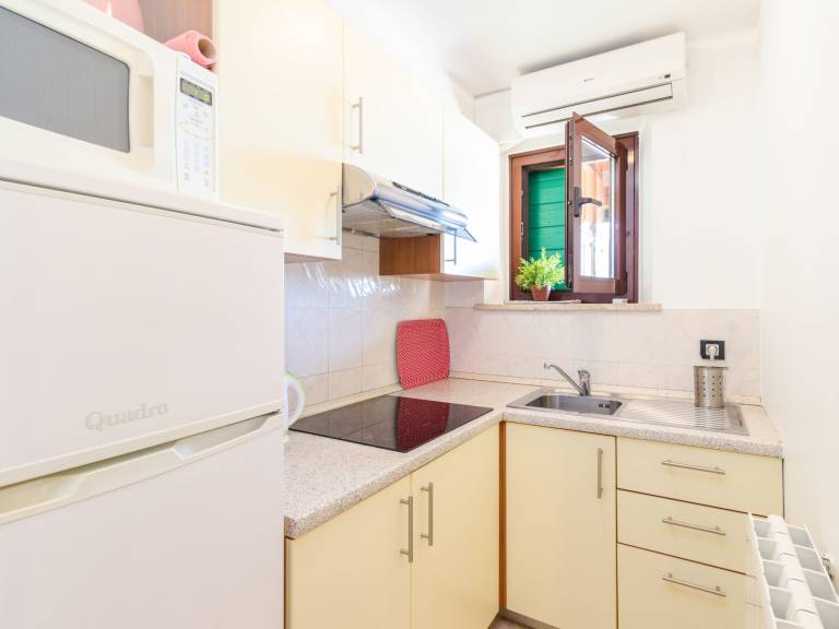 Rental apartment with patio | Sea view | Close to the beach | Pets allowed — photo 4