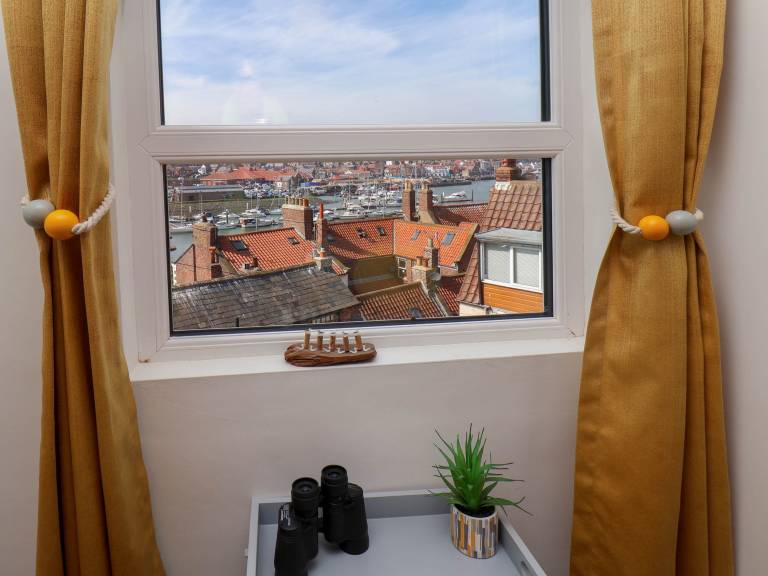 Cottage with garden | Beach view in Whitby