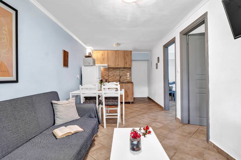 Studio Apartment 'Kerkis Apartment' with Mountain View, Wi-Fi and Air Conditioning — photo 5