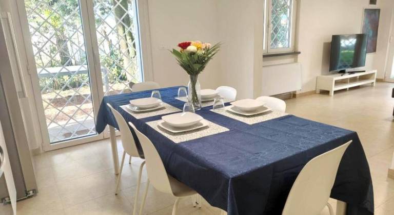 Apartment with 2 rooms for 6 persons — photo 3