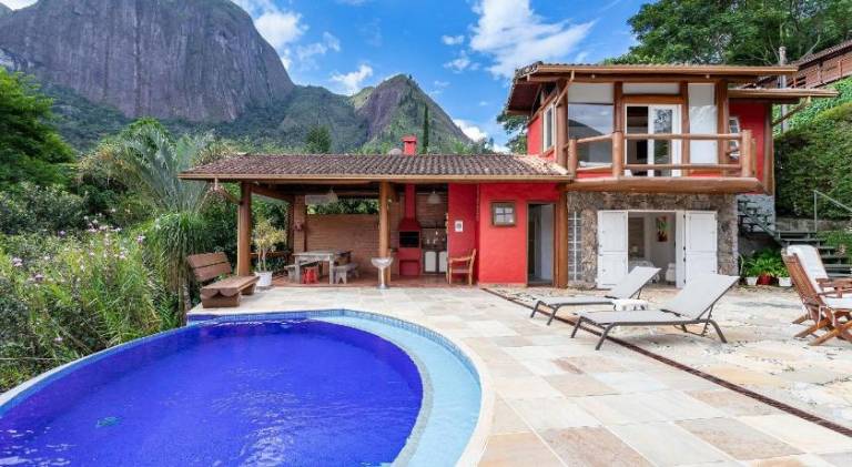 Vacation home with pool | Pets are welcome — photo 3