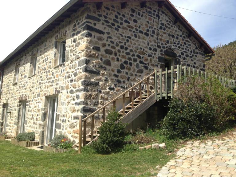 Vacation home with grill, yard & patio in Mende